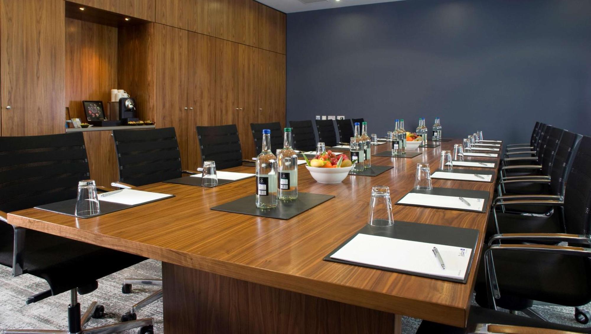 Radisson Blu Hotel East Midlands Airport 캐슬 도닝턴 외부 사진