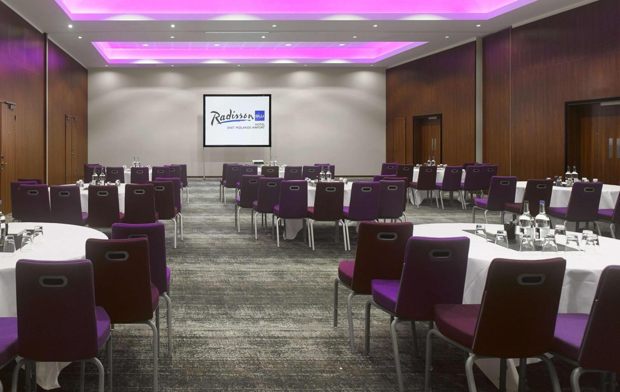 Radisson Blu Hotel East Midlands Airport 캐슬 도닝턴 외부 사진