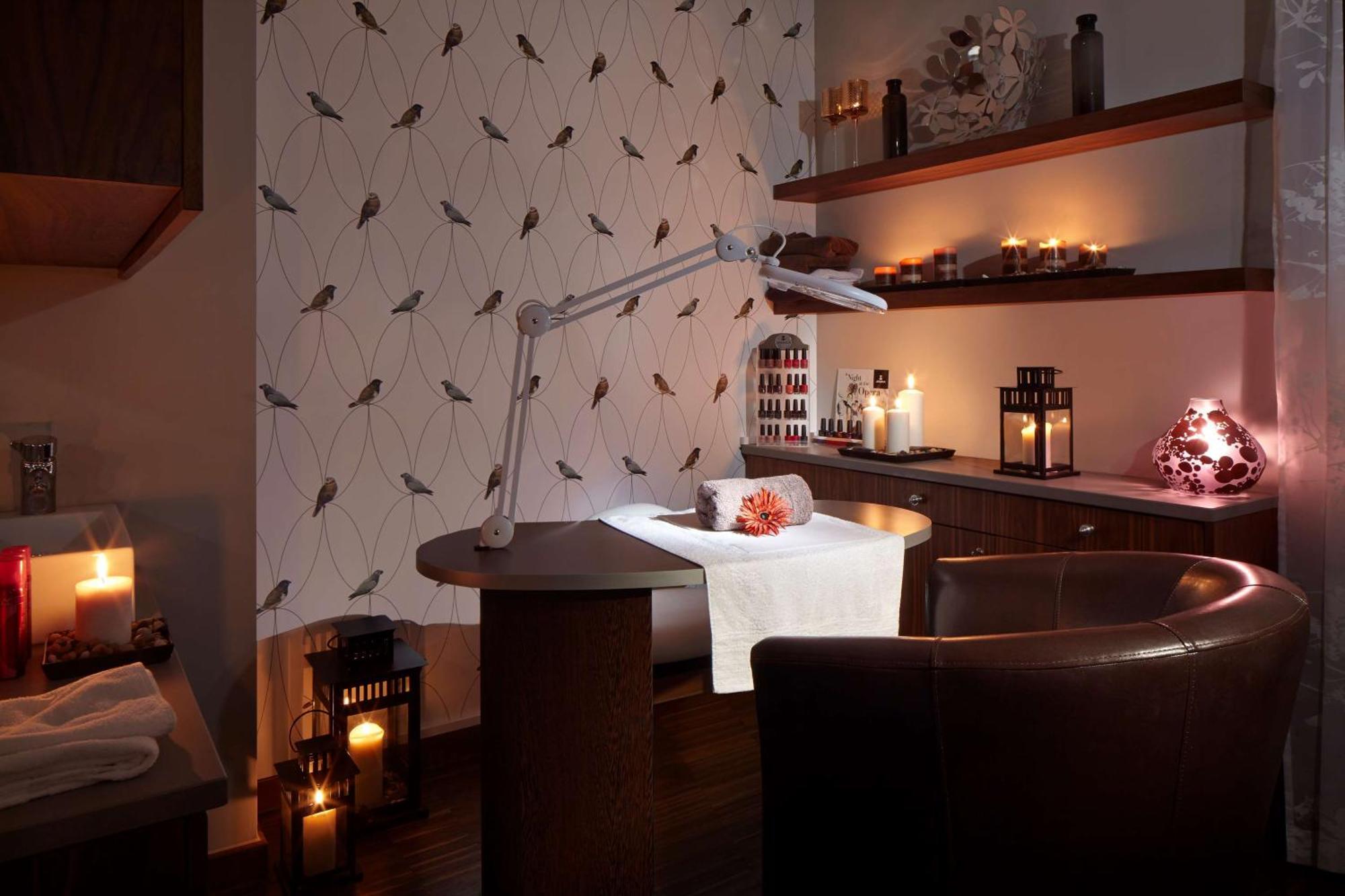Radisson Blu Hotel East Midlands Airport 캐슬 도닝턴 외부 사진
