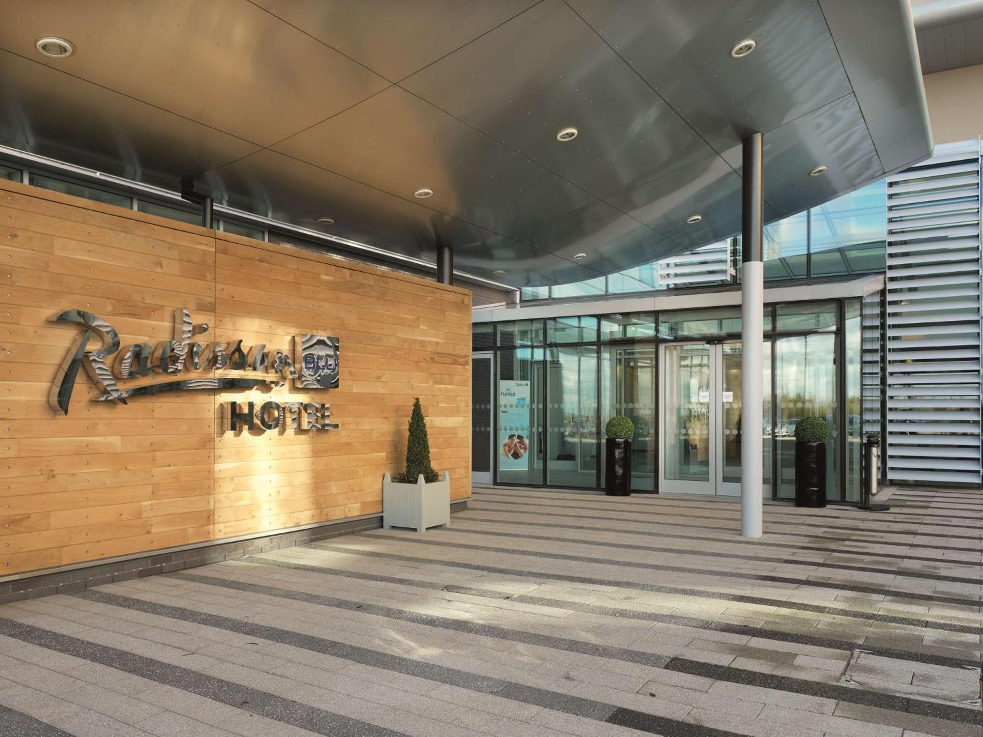 Radisson Blu Hotel East Midlands Airport 캐슬 도닝턴 외부 사진