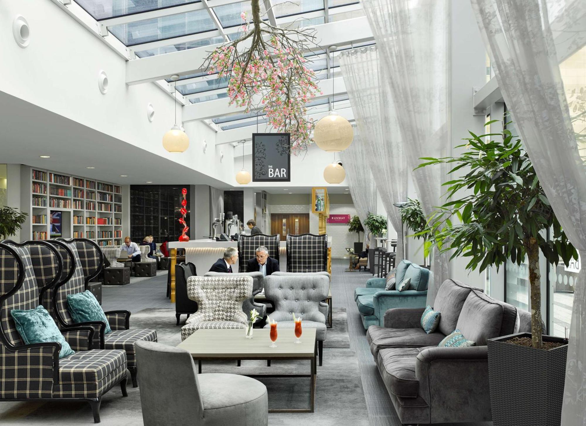 Radisson Blu Hotel East Midlands Airport 캐슬 도닝턴 외부 사진